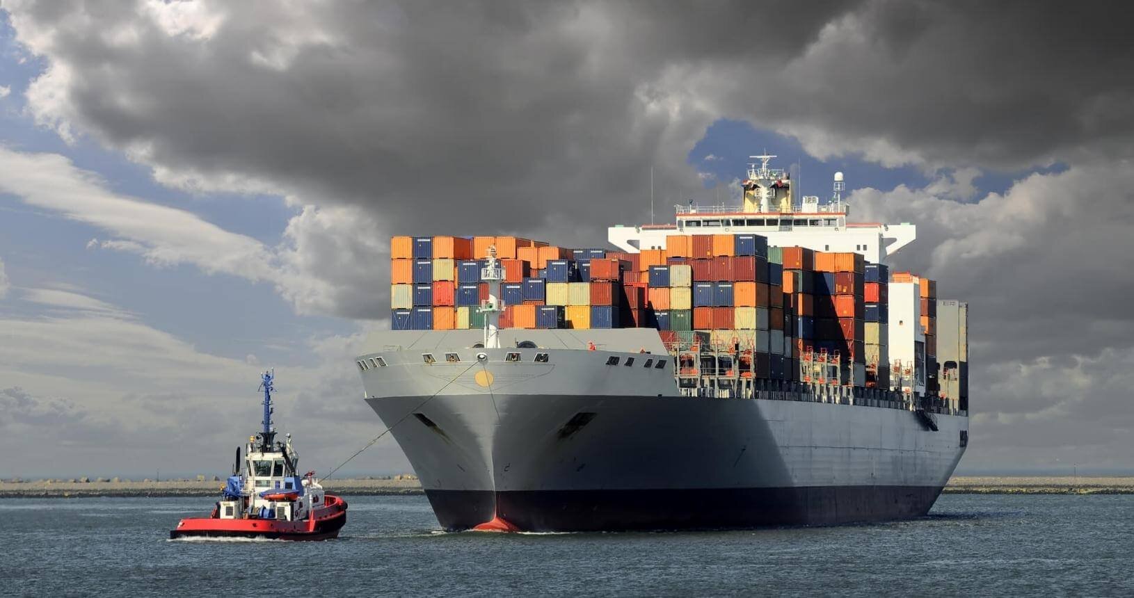 wary international container ship